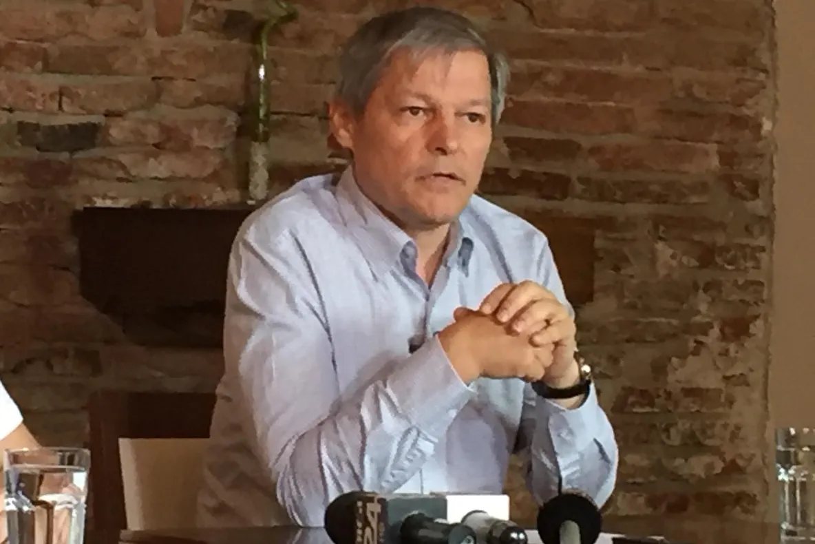 VIDEO | Dacian Cioloş, la Sibiu, despre referendumul privind redefinirea familiei: "Nu văd utilitatea. Sunt bani pierduţi!"