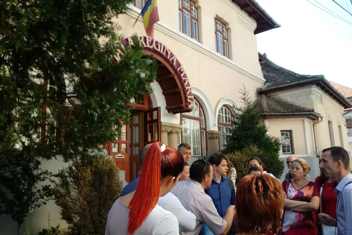 Părinți nemulțumiți, la Școala "Regina Maria". Copiii sunt mutați în alte unități de învățământ din cauza lucrărilor de mansardare