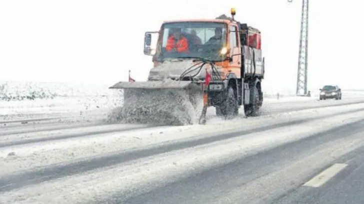 Aproximativ 15.700 de tone de sare au fost alocate Sibiului pentru deszăpezire