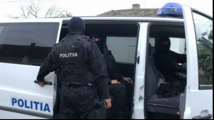 Percheziții în Sibiu într-un dosar de proxenetism. Mai multe minore implicate