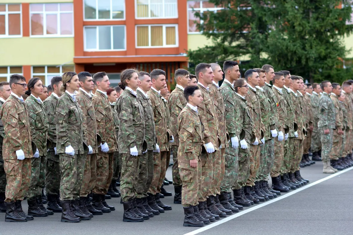 Peste 300 de studenți militari vor jura credință țării
