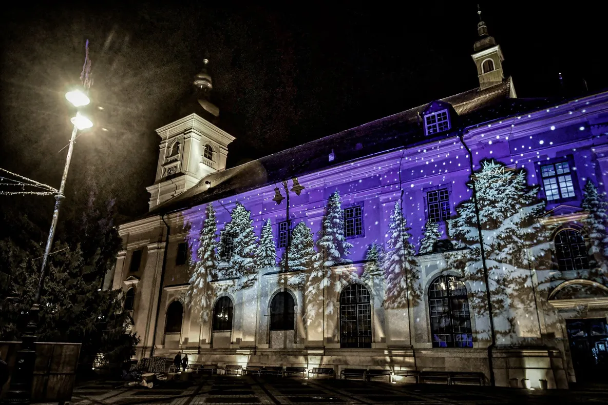 Sibiu lansează a doua ediție a concursului „Oraș de Poveste” pentru decorarea orașului