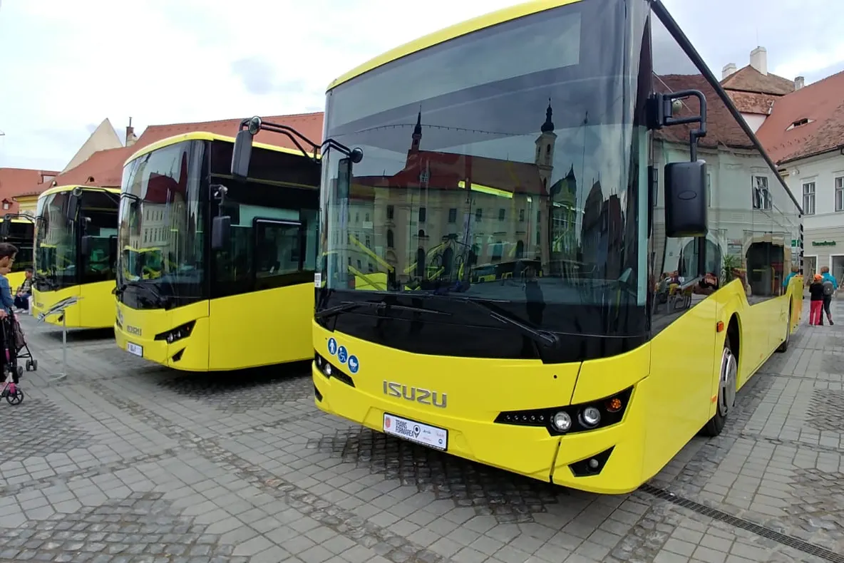 Sibienii au făcut cunoştinţă cu noile autobuze TURSIB