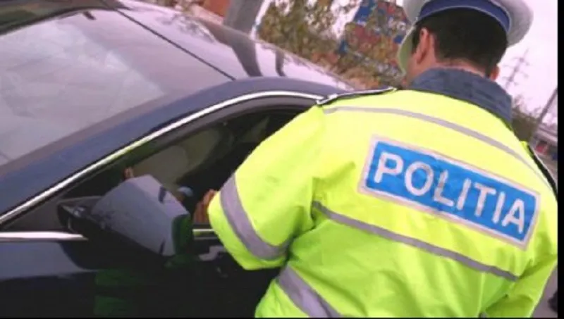 Doi bărbați au fost prinși conducând fără permis pe drumurile publice