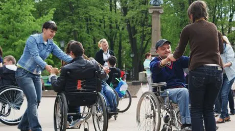 Persoanele cu dizabilități din Sibiu se întrec într-un concurs la Sala Transilvania