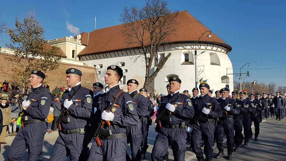 Jandarmii sibieni, prezenţi la slujba de Bobotează din Piaţa Mare