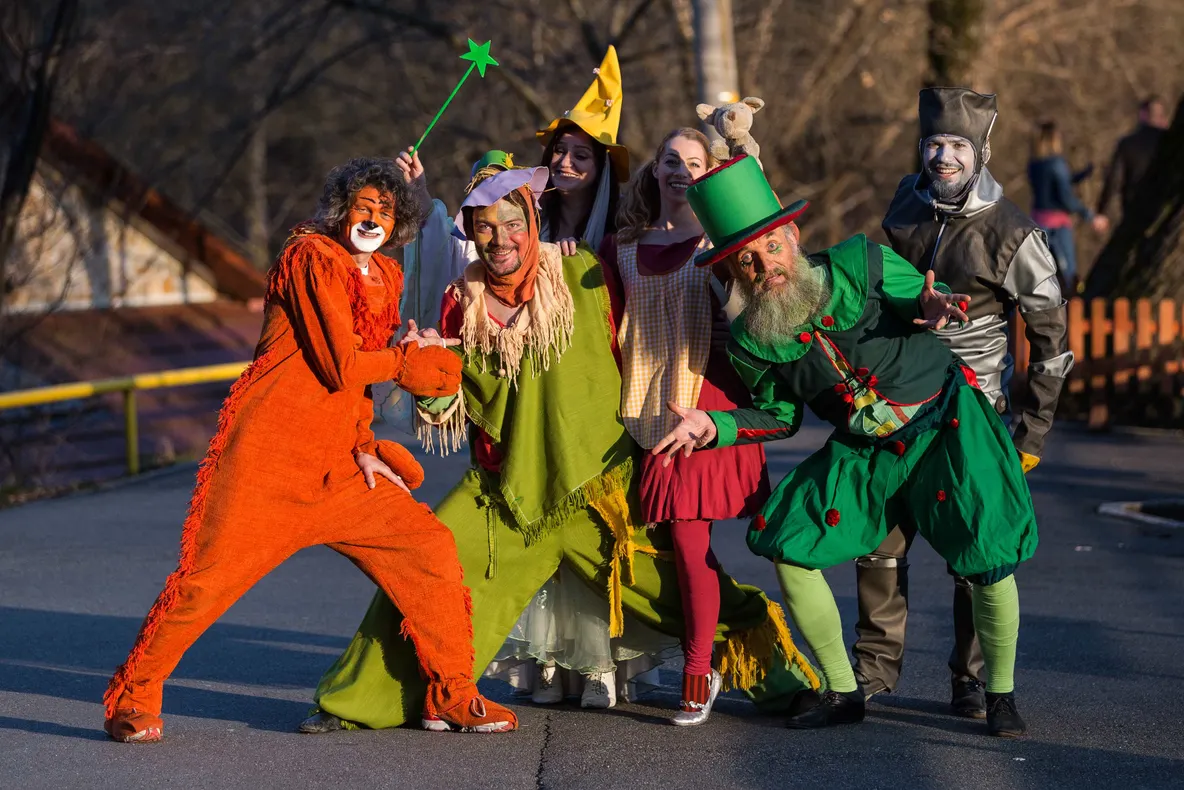 Noi ateliere și spectacole la Teatrul "Gong", în martie