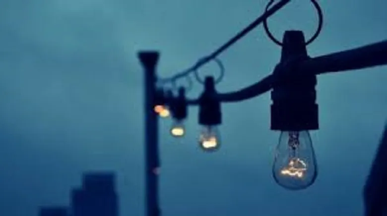 Mai mulți locuitori din Bradu și Sibiu rămân marți și miercuri fără current electric
