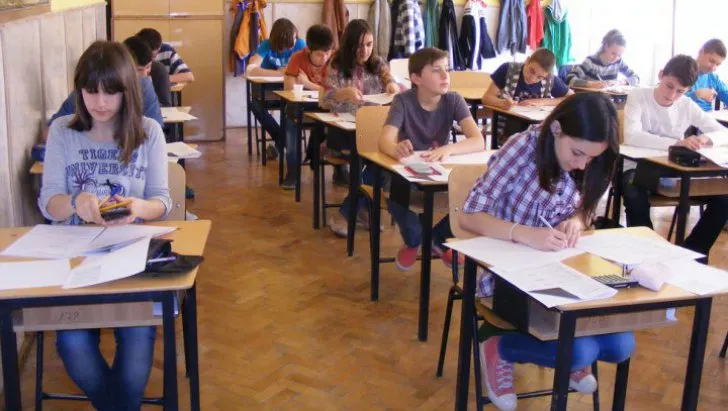 Peste 2.700 de elevi au susținut astăzi prima probă a Evaluării Naționale