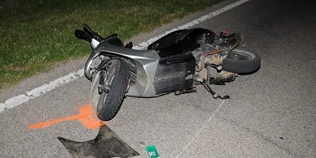 Bărbat în stare gravă după ce a fost lovit de un scuter condus de un copil de 12 ani