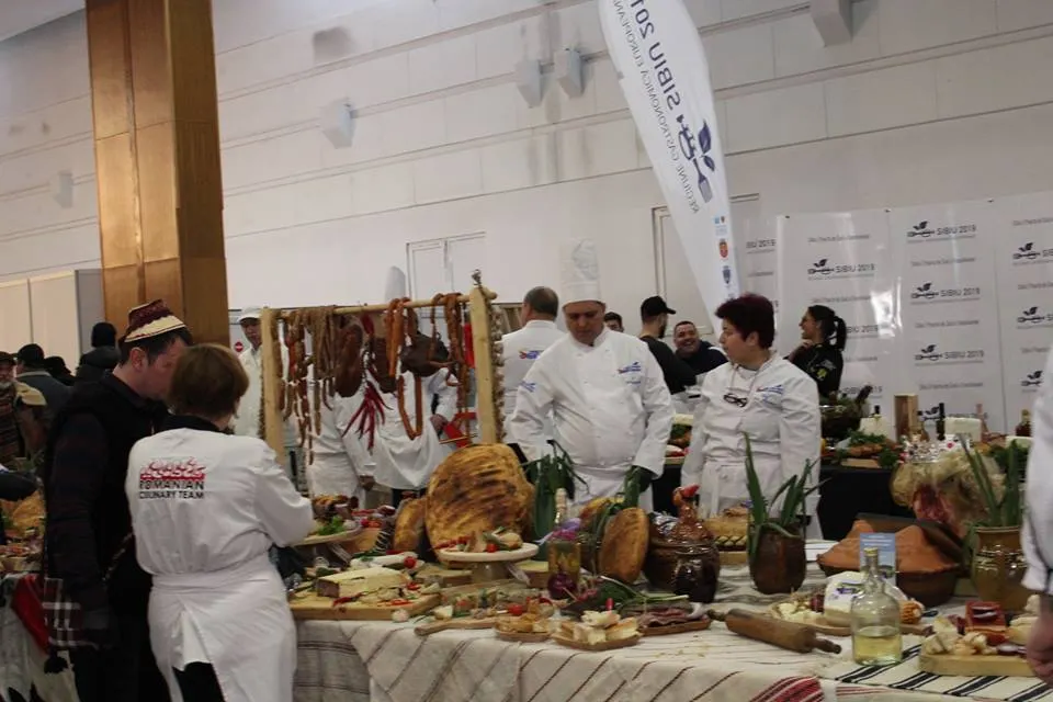 Tinerii, invitați să se implice în acțiuni gastronomice, la Consiliul Județean Sibiu