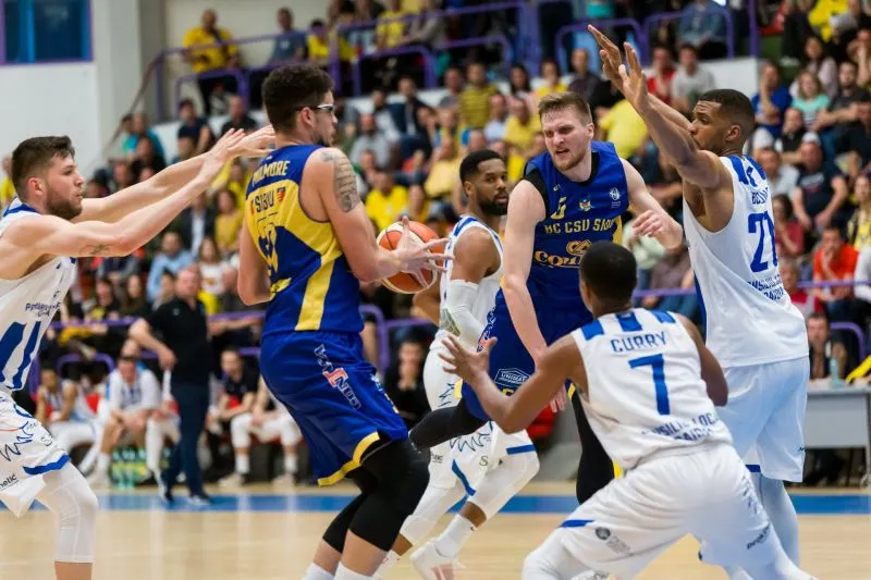 SEMIFINALE: BC CSU Sibiu joacă meciul 3 la Craiova