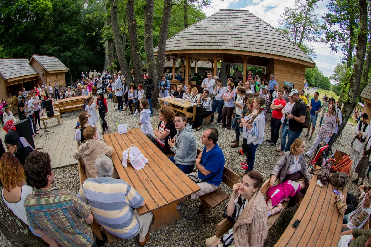 Week-end plin de ateliere meșteșugărești și târguri la Muzeul Astra