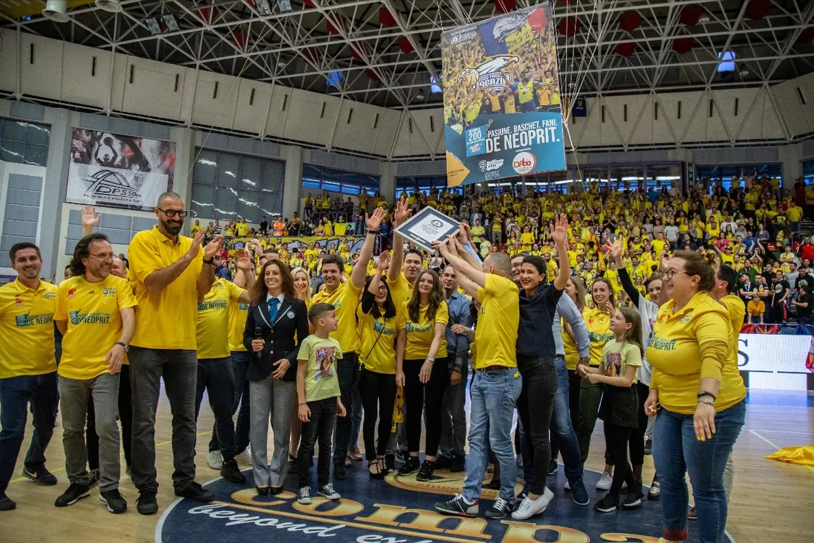 CSU Fans Magazin, declarată cea mai mare revistă tipărită din lume