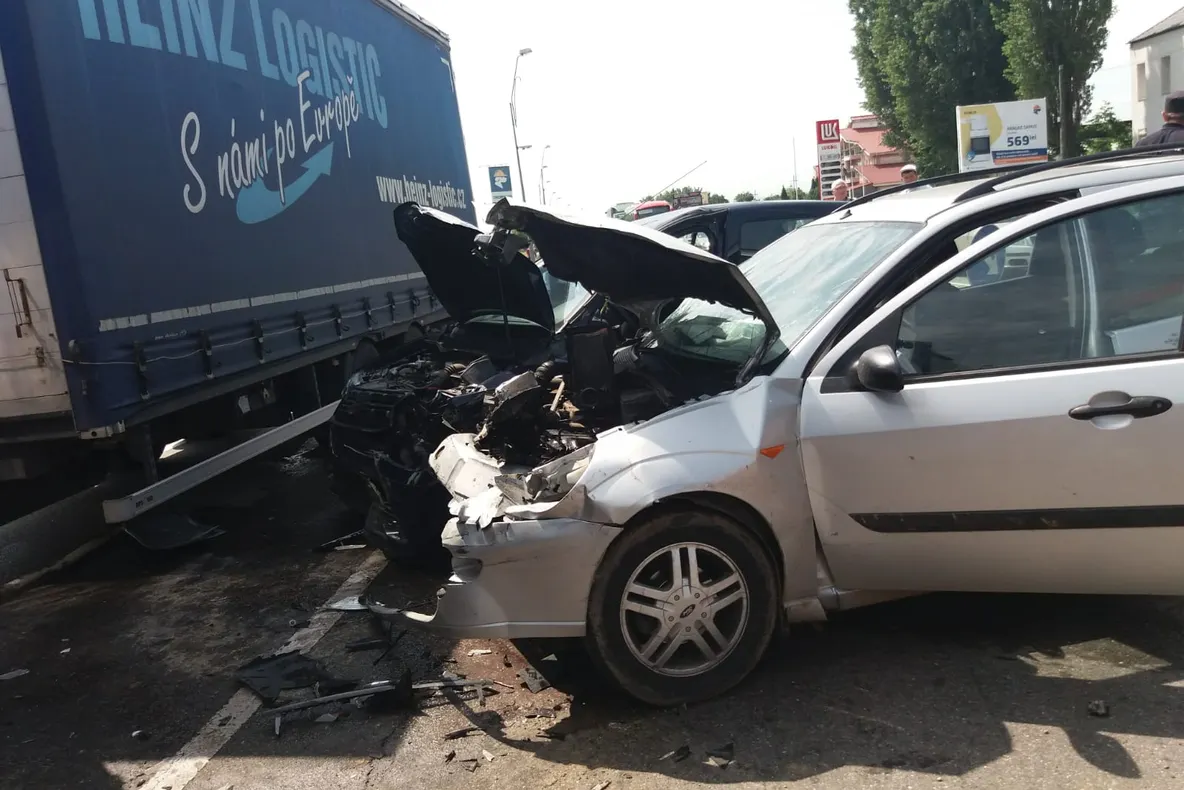 FOTO/ O fetiță de 4 ani a ajuns la spital în urma unui accident rutier