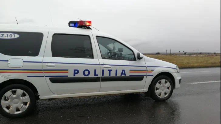 Polițiștii atrag atenția asupra pericolului pe care îl reprezintă pesoanele care conduc fără permis sau băuți
