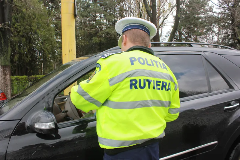 Dosar penal pentru un șofer băut și fără permis