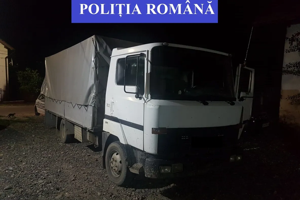 Mașină răsturnată, pe DN14. Doi copii, printre victime