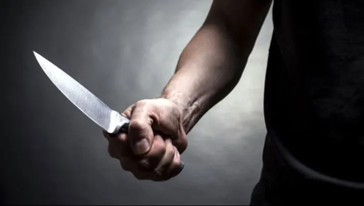 Băiat de 13 ani , amenințat cu un cuțit în curtea unei unități de învățământ din Sibiu