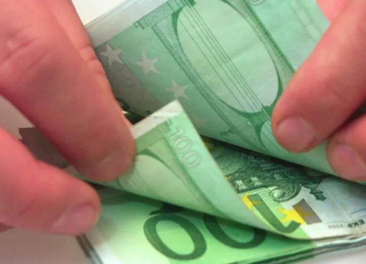 Şpagă de 10.000 de euro, la Şelimbăr. Procurorii efectuează cercetări