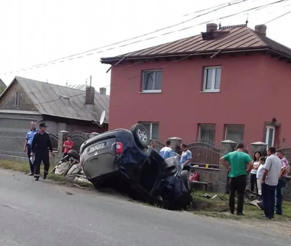 Doi bărbați au fost răniți într-un accident pe DN1, la Săliște