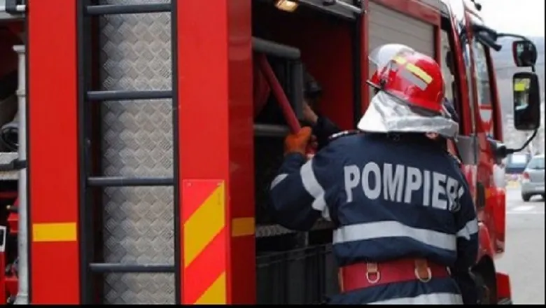 Incendiu la o mașină, pe Valea Oltului