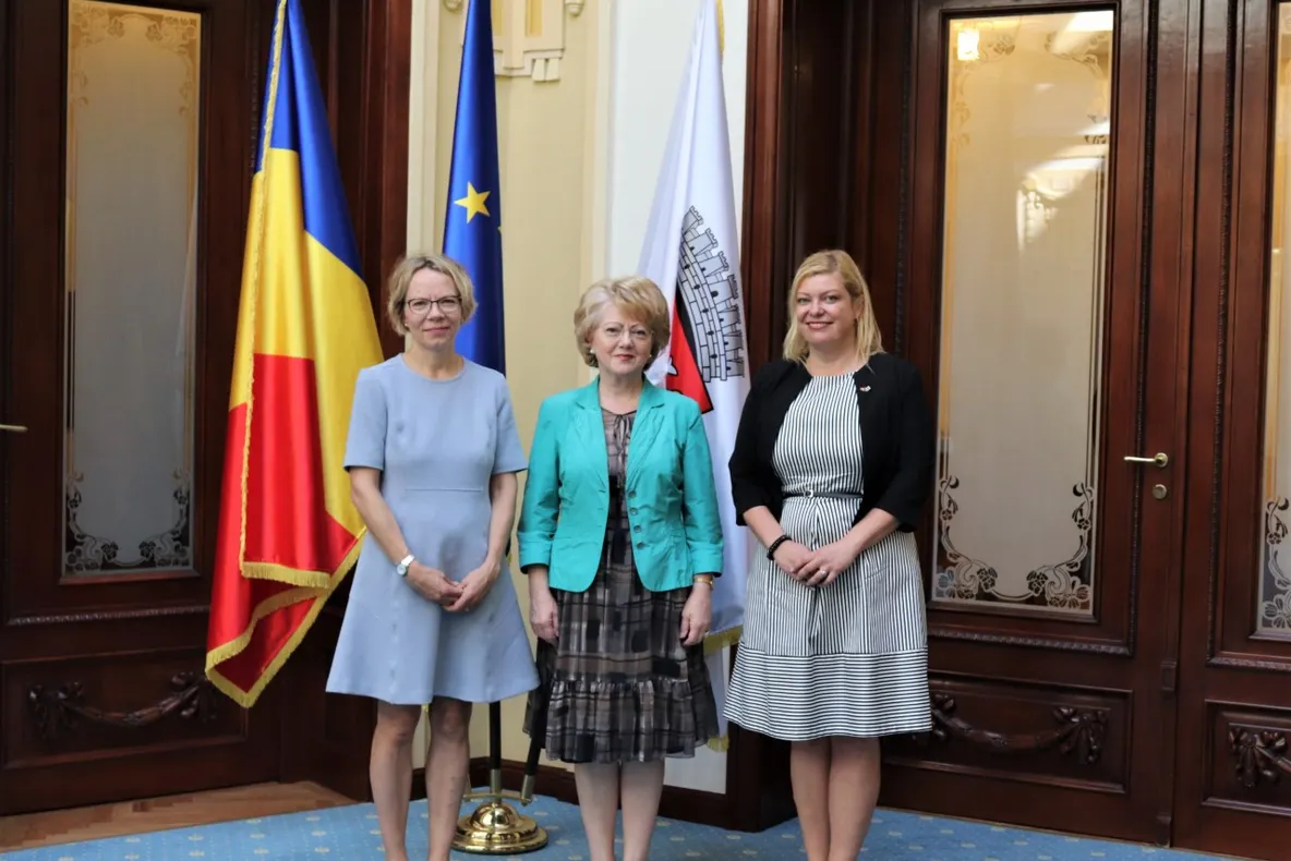 Ambasadorii Finlandei și Canadei au vizitat pentru prima dată Sibiul