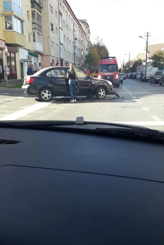 Motociclist lovit de mașină, pe strada Șureanu