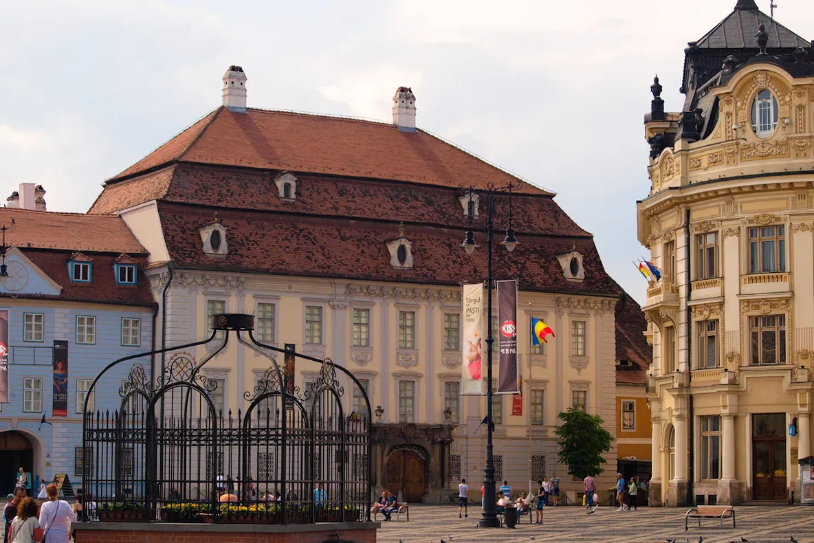 Expozițiile Muzeului Național "Brukenthal", închise astăzi