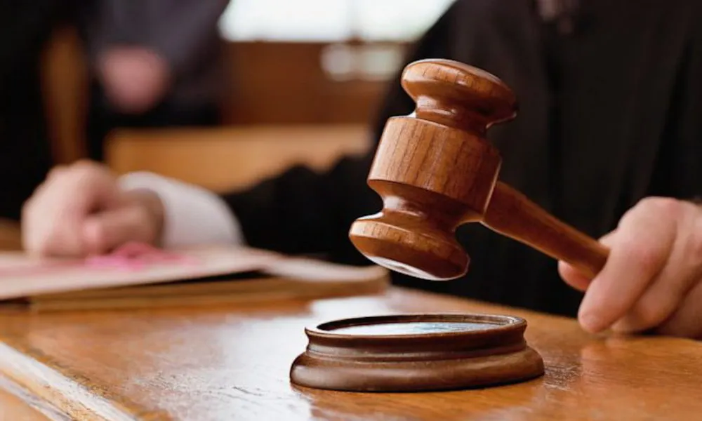 Judecătorii au stabilit pedepsele pentru autorii atacului violent cu bâte în Vurpăr