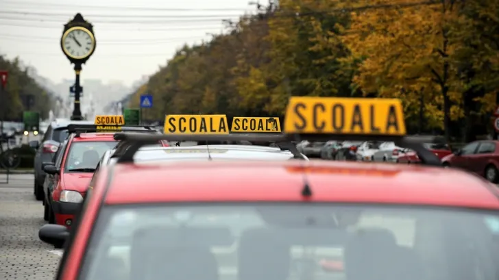 Dezbatere publică pentru modificarea orelor și traseelor școlilor de șoferi