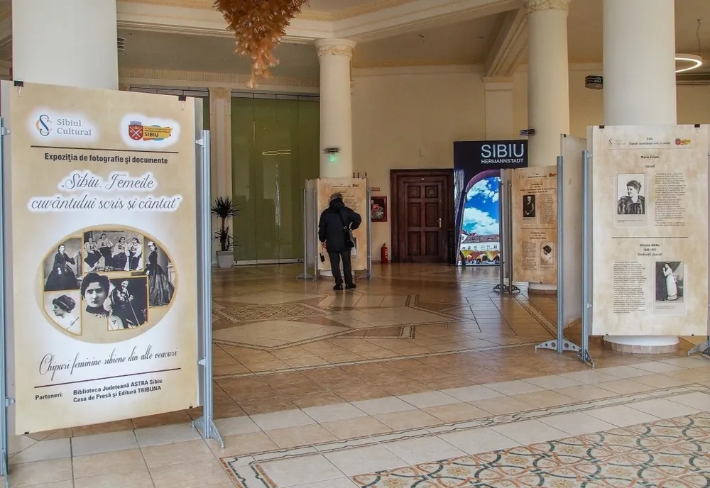 În sediul primăriei din Sibiu poate fi vizitată o expoziție dedicată femeilor care au scris istorie 