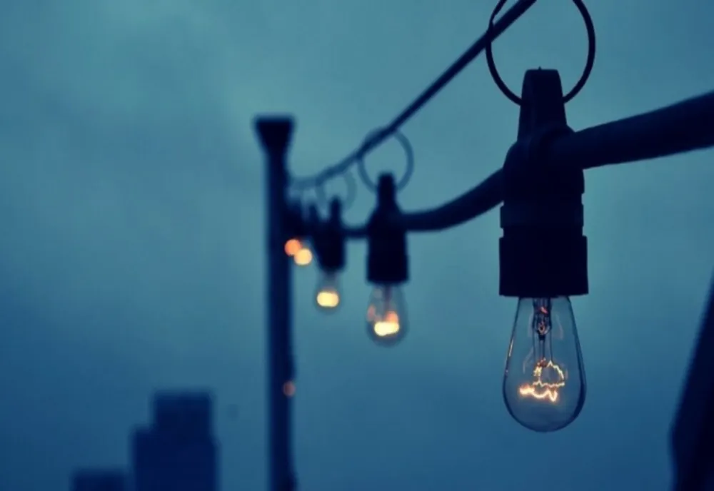 Mai mulți locuitori din Alămor și Cisnădie vor rămâne, marți, fără curent electric