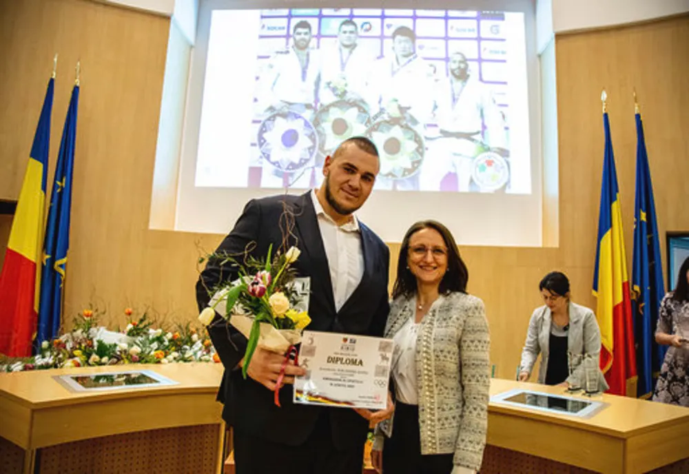 63 de sportivi și antrenori cu rezultate deosebite în 2019, premiați de CJ Sibiu. Premii totale de 80.000 de lei