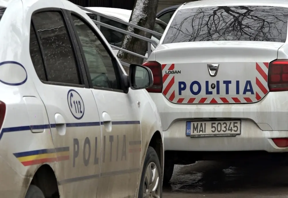 Minor de 17 ani, prins la volanul unei mașini neînmatriculate și cu număr fals. S-a deschis dosar de cercetare penală