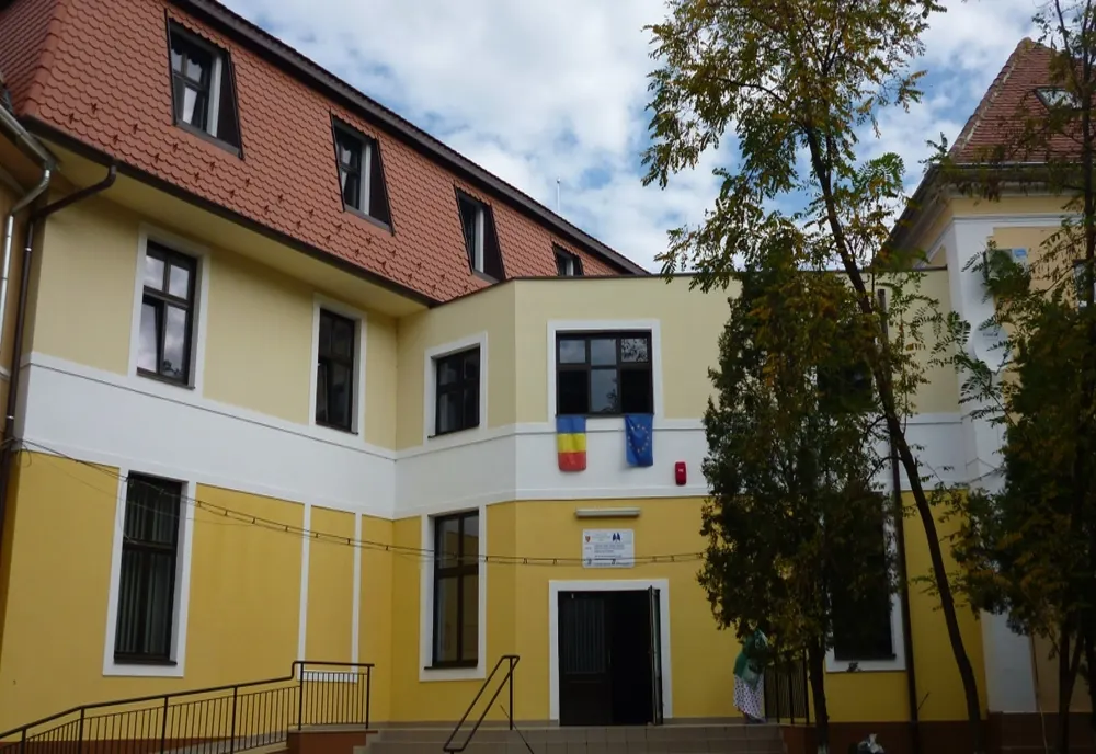 Spitalul TBC din Sibiu: "Lansăm un apel către societate, cerând sprijinul cu privire la achiziționarea unor echipamente și materiale care să ne ajute să protejăm personalul medical al spitalului nostru!"