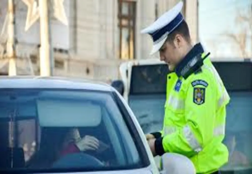 Cinci persoane amendate, pentru că nu au respectat măsura izolării la domiciliu. Sancțiuni în valoare de 24.000 de lei