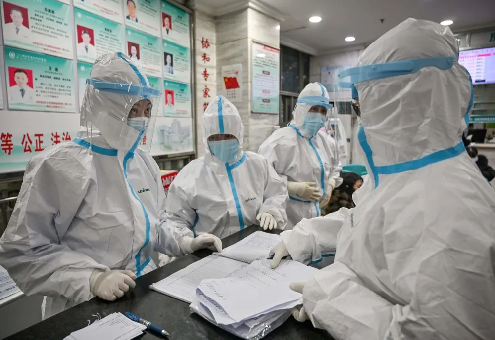 Ultimele kituri de teste pentru punerea în funcțiune a liniei de testare pentru coronavirus la Spitalul Județean au ajuns la Vama București