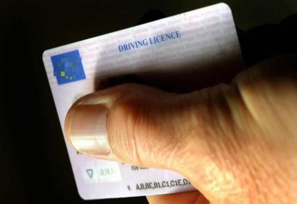 Examinările pentru redobândirea permisului de conducere, reluate de mâine