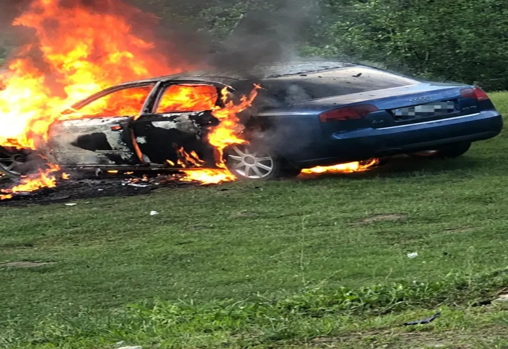 Tânăr cercetat sub control judiciar, după ce a incendiat o mașină
