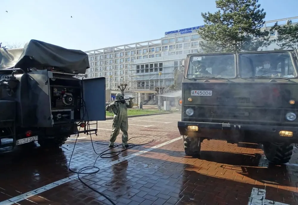 Dezinfecție pentru combaterea țânțarilor, în mai multe zone din Sibiu