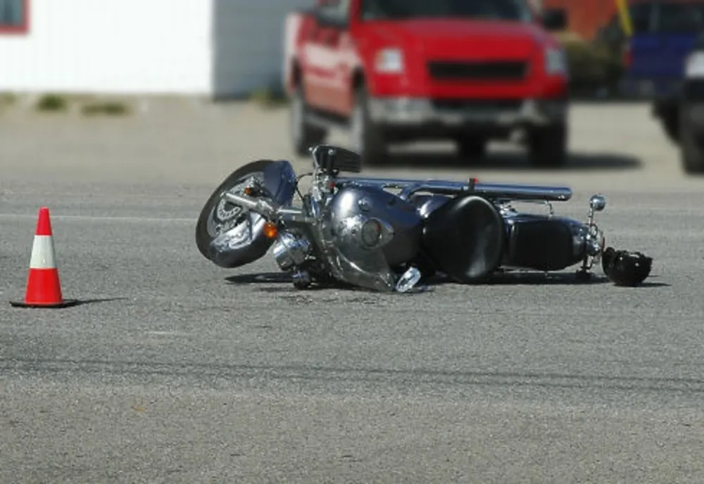 Accident mortal pe DN15 în județul Harghita. Un motociclist din Sibiu s-a izbit frontal de un camion din Neamț