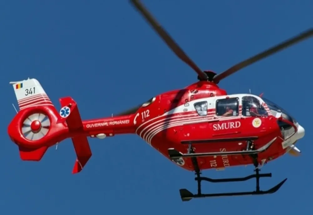 Elicopter solicitat pentru salvarea unor persoane accidentate pe munte