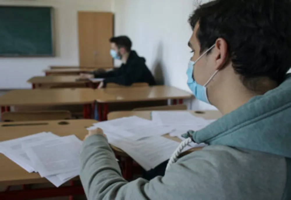 Cursuri suspendate în 6 școli din Sibiu și Mediaș!