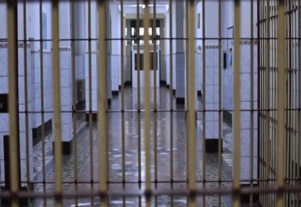 CULISELE STATULUI PARALEL. Interlopii fac legea, polițiștii asistă. Marele „noroc” al României: nu suntem o țară bogată, de interes major pentru infractori
