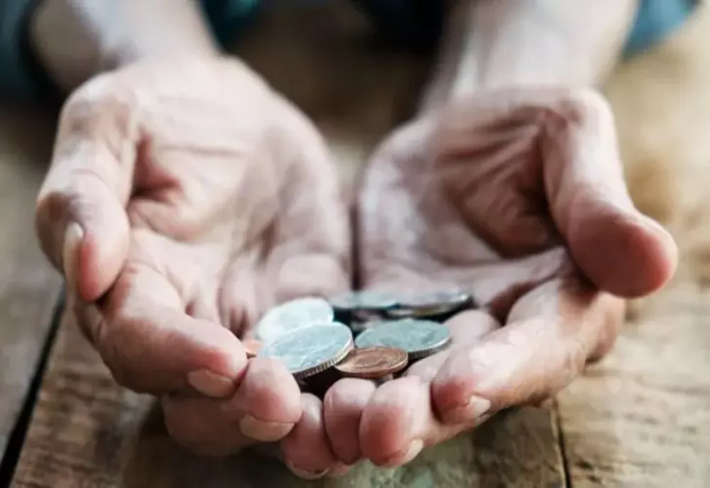 TICHETELE pentru românii săraci, ședință crucială la Guvern. Când ajung banii la cei care au nevoie