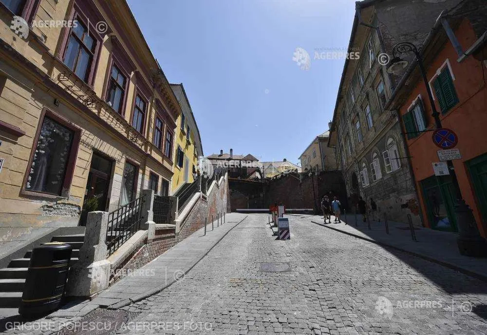 Primul pod de fontă din România, Podul Minciunilor, atracţie turistică, se închide pentru reparaţii