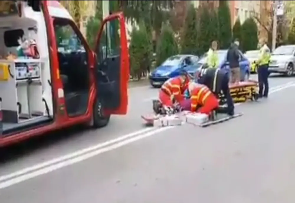 Pieton în stare gravă după ce a fost lovit de maşină! Trafic BLOCAT