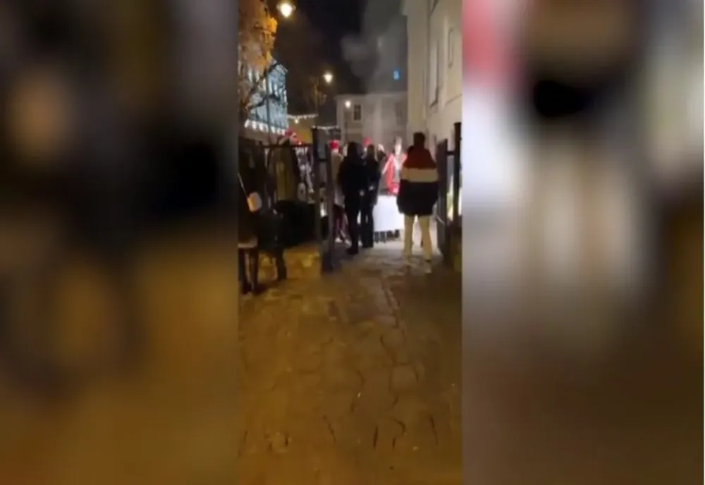 CHEF cu mici și manele la celebrul liceu unde a predat Klaus Iohannis