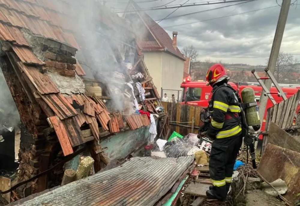 Locuință distrusă de un incendiu